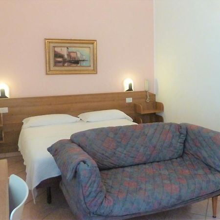 Hotel Baitone - Nature Village Malcesine Pokoj fotografie