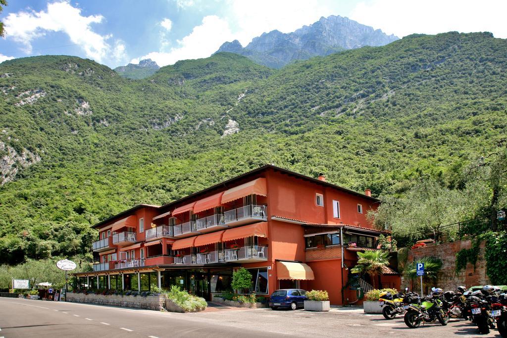 Hotel Baitone - Nature Village Malcesine Exteriér fotografie